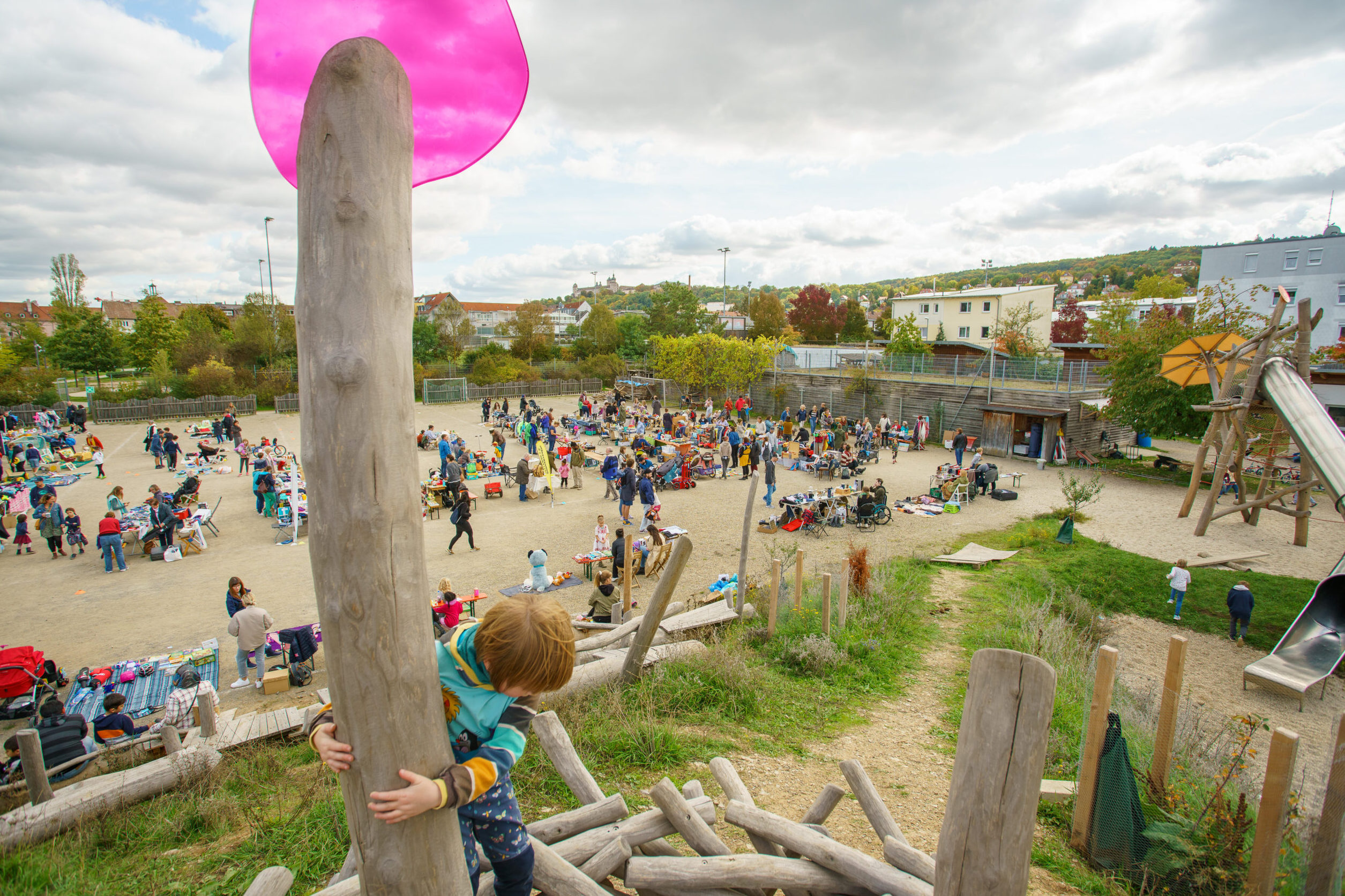 Flohmarkt auf dem SPIELI-Gelände